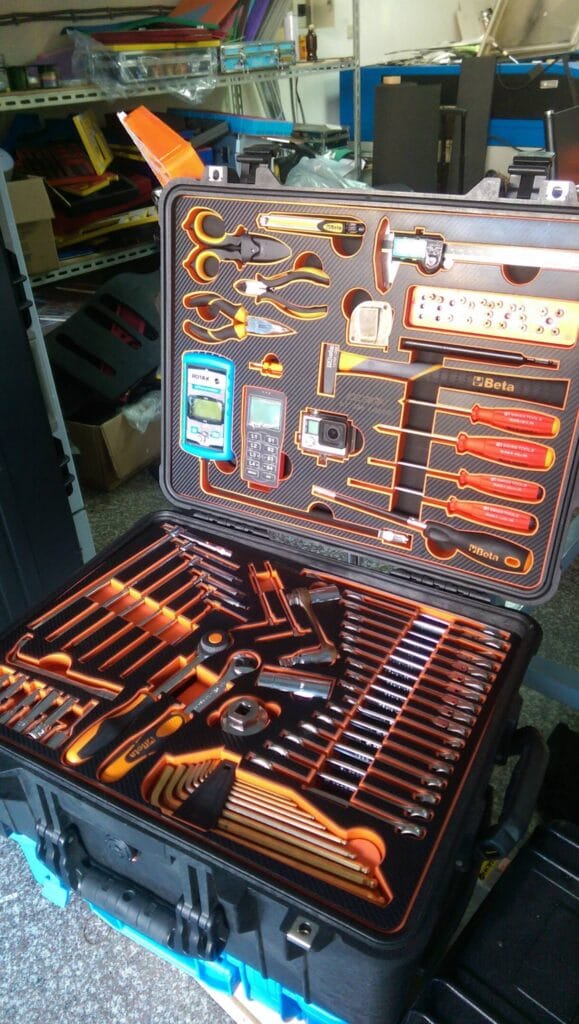 racing-pit-crew-tool-case-foam-setup